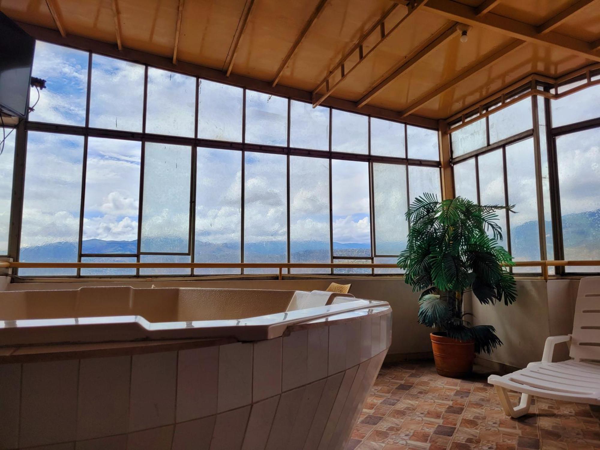 Illari Wari L - Hotel Sauna Ayacucho Exterior foto